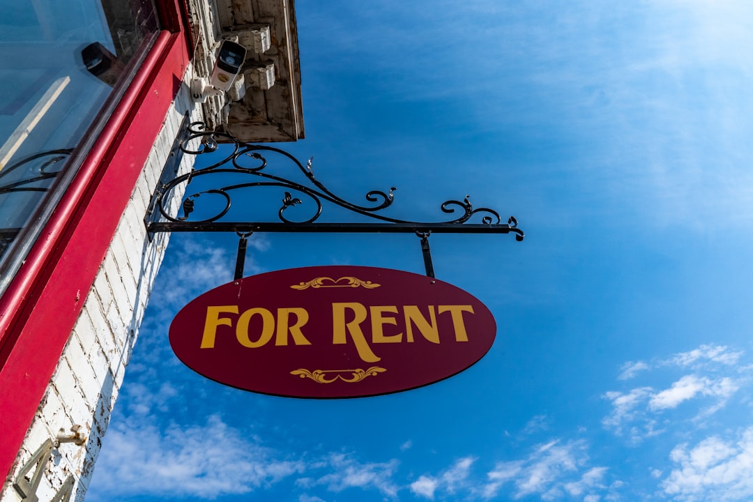 How to Make Rent Conversations Less Awkward With Online Payments Image